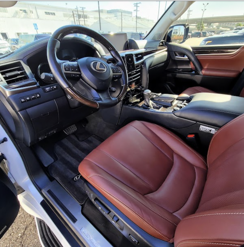 Clean Lexus interior after mobile detailing